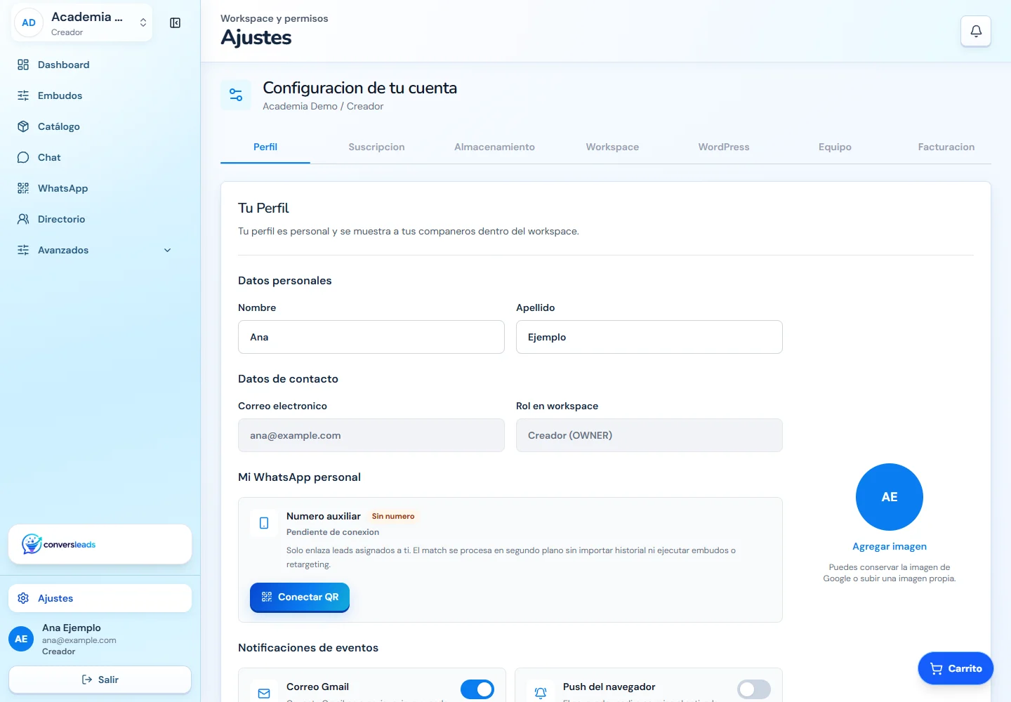 Ajustes de ConversLeads en la pestaña Perfil, con nombre, apellido y datos de contacto